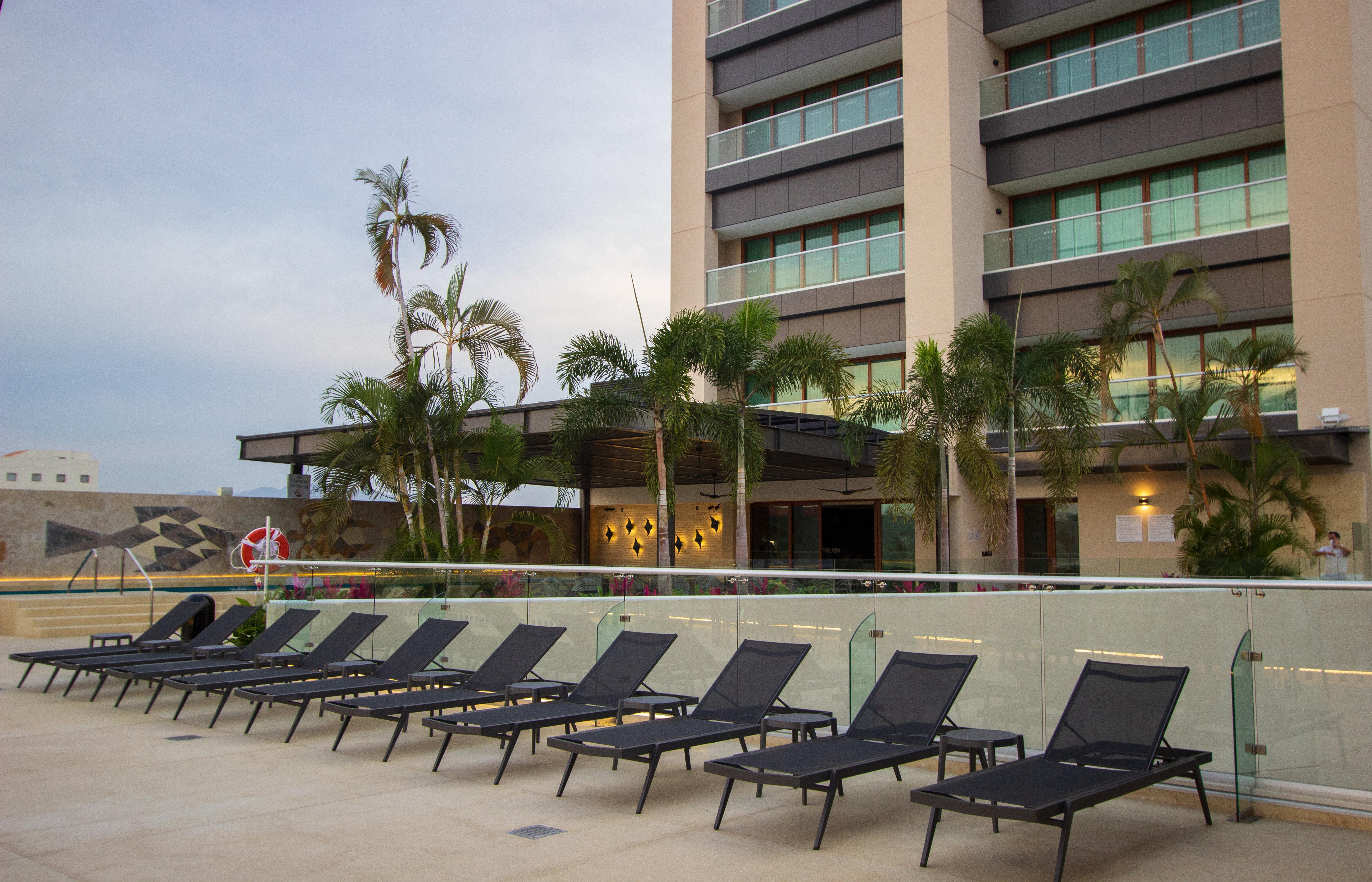 Holiday Inn & Suites - Puerto Vallarta Marina & Golf, An Ihg Hotel Екстериор снимка